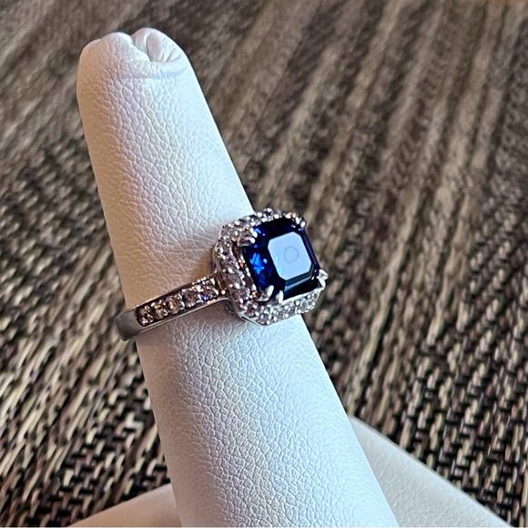 ⭐️ Blue CZ Sterling Silver Ring Size 5.25 - Picture 6 of 13